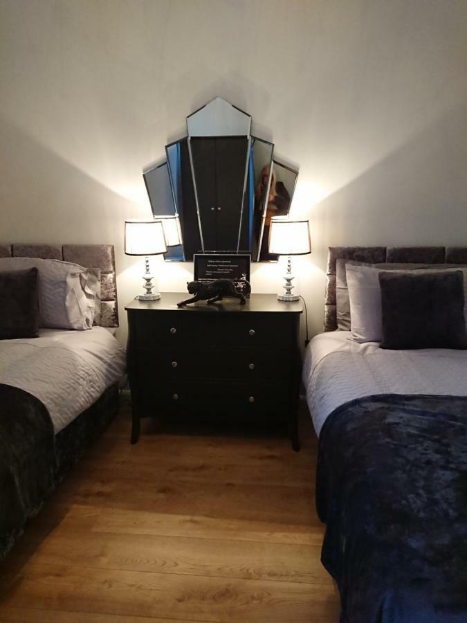 סטירלינג William Wallace Apartment מראה חיצוני תמונה