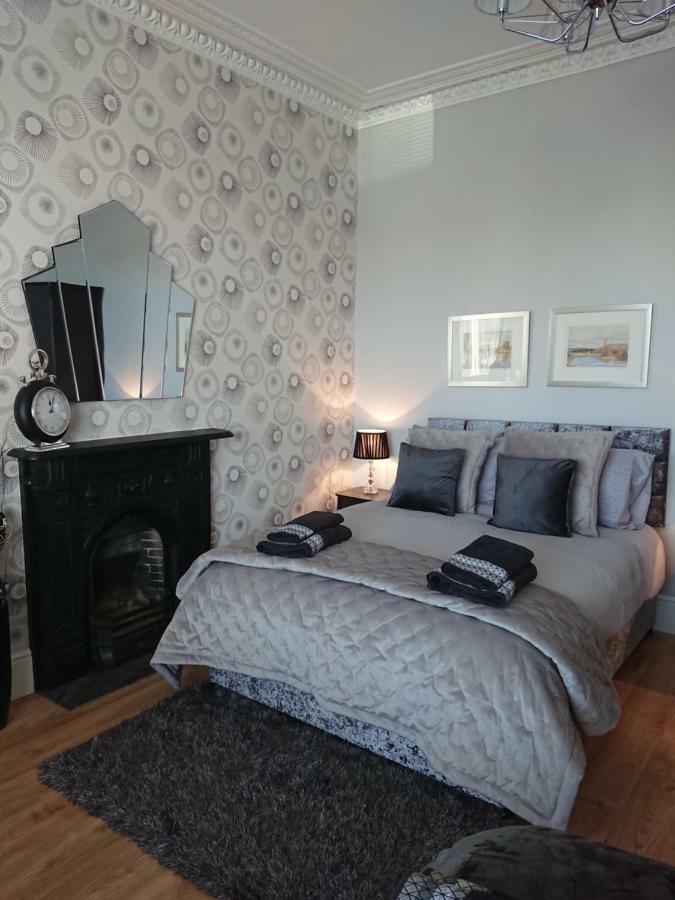 סטירלינג William Wallace Apartment מראה חיצוני תמונה